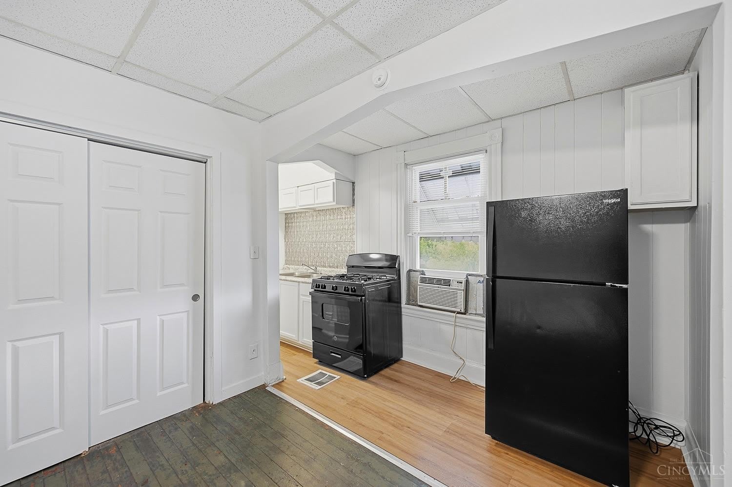 2222 Lawn Avenue – photo 4