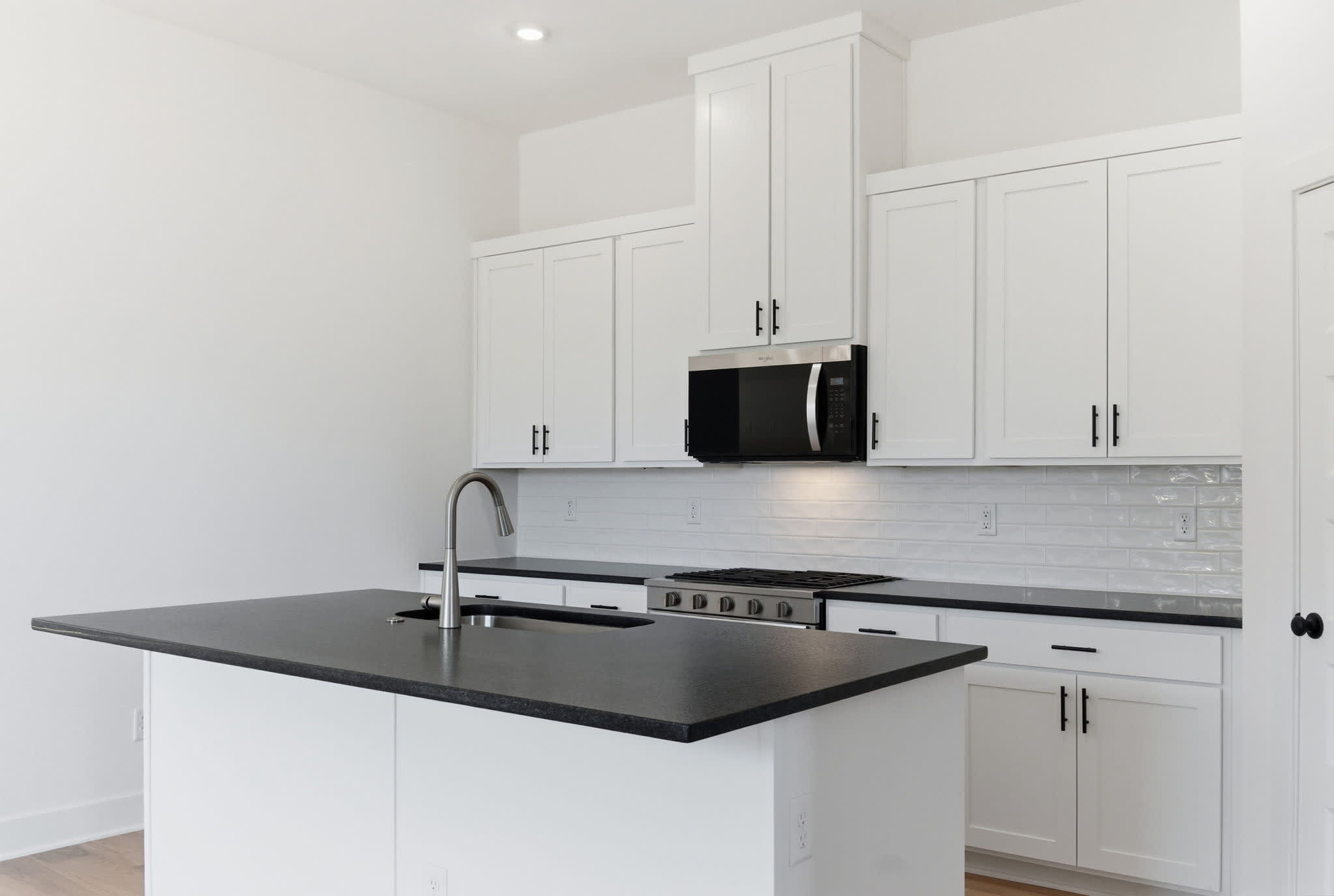 1834 East Fiji Street – photo 4