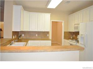 425 Longwood Dr – photo 5