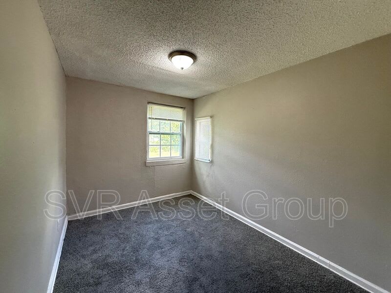 9073 11th Ave – photo 2