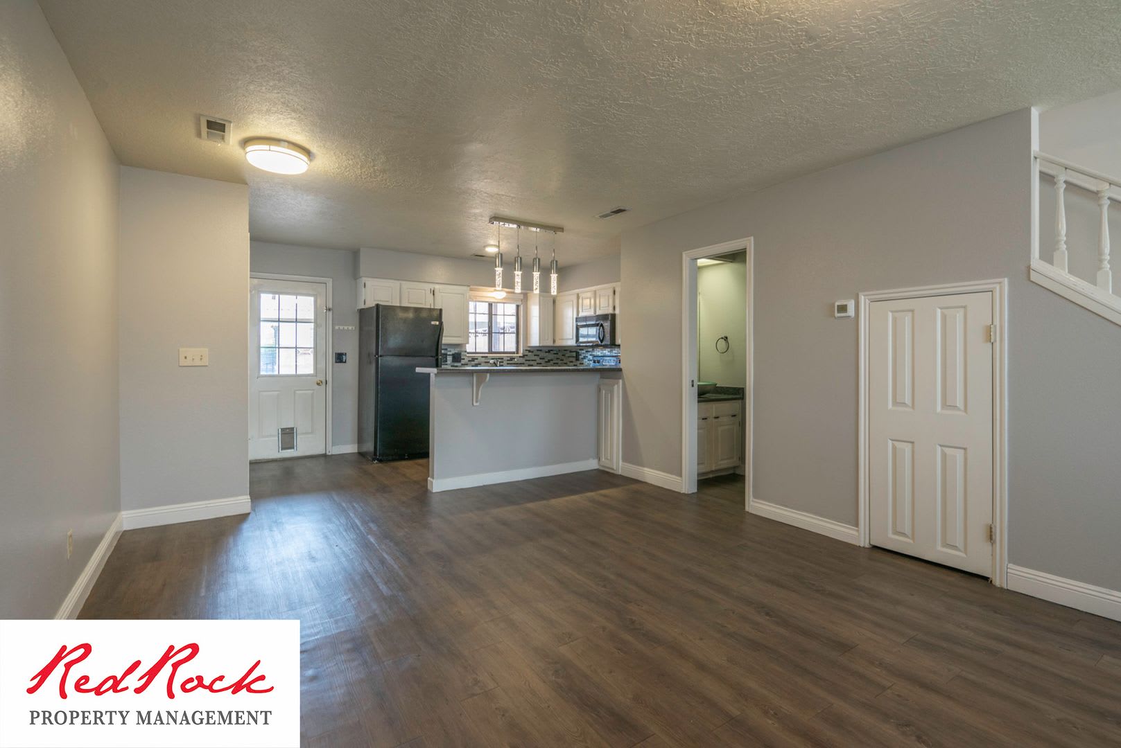 2 Bedroom Townhome with Gorgeous Balcony – photo 4