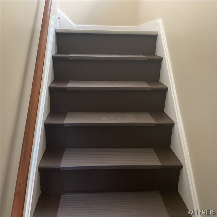183 Hamilton Drive – photo 2