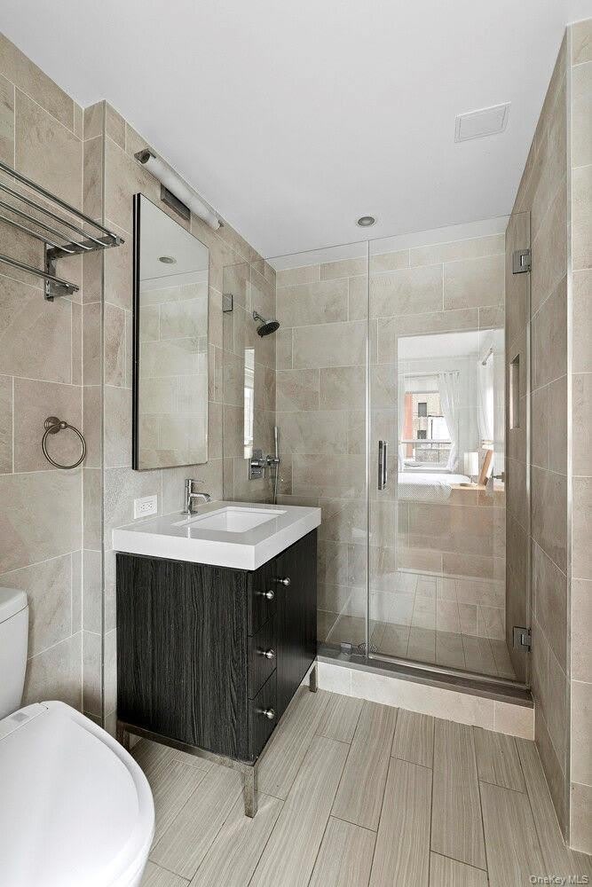 432 W 52ND Street – photo 5
