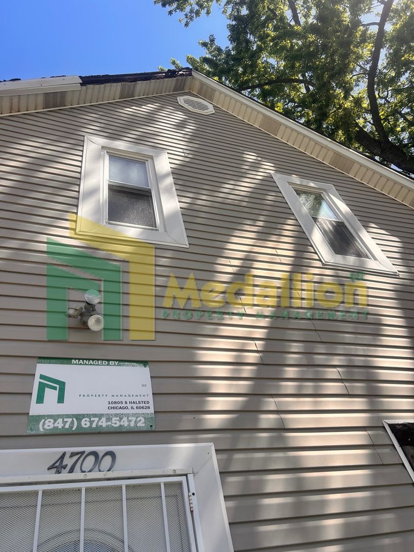 Updated 2-Bedroom Second-Floor Unit with Hardwood Floors – photo 2