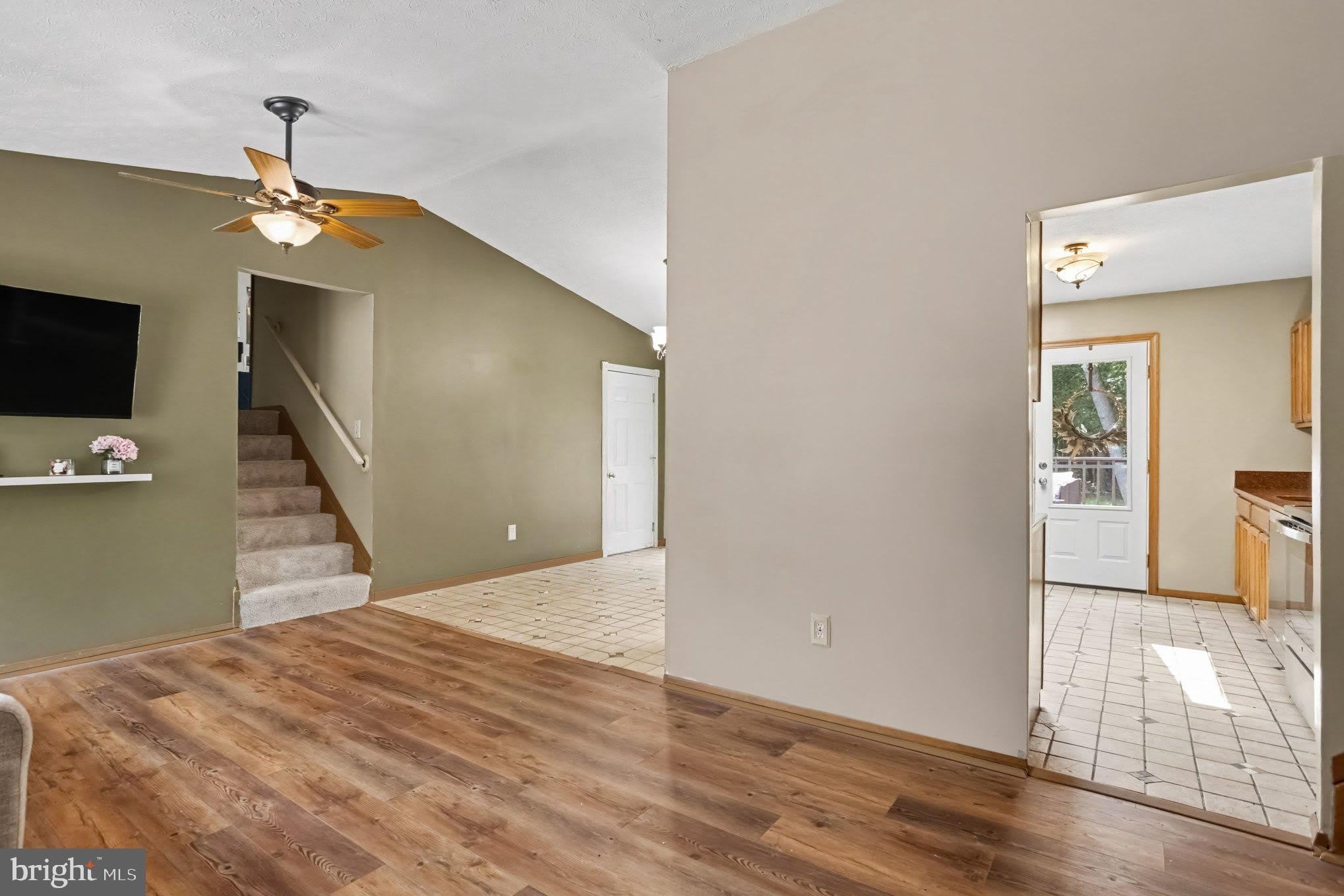 204 KENTUCKY Avenue – photo 3