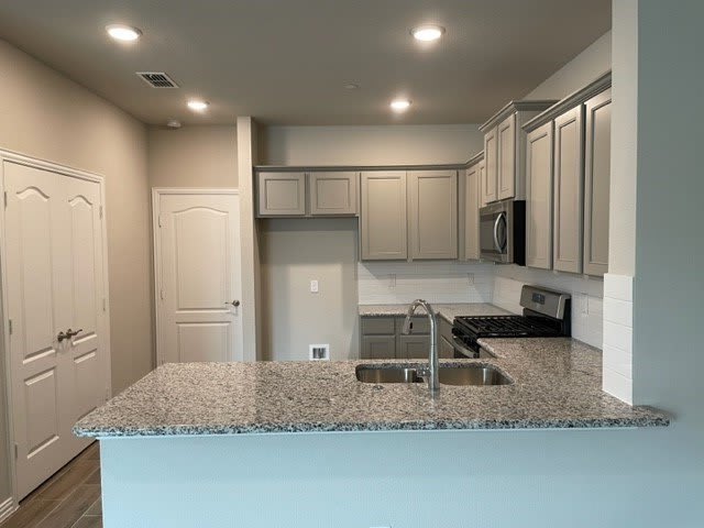 3714 Malibu Drive – photo 4