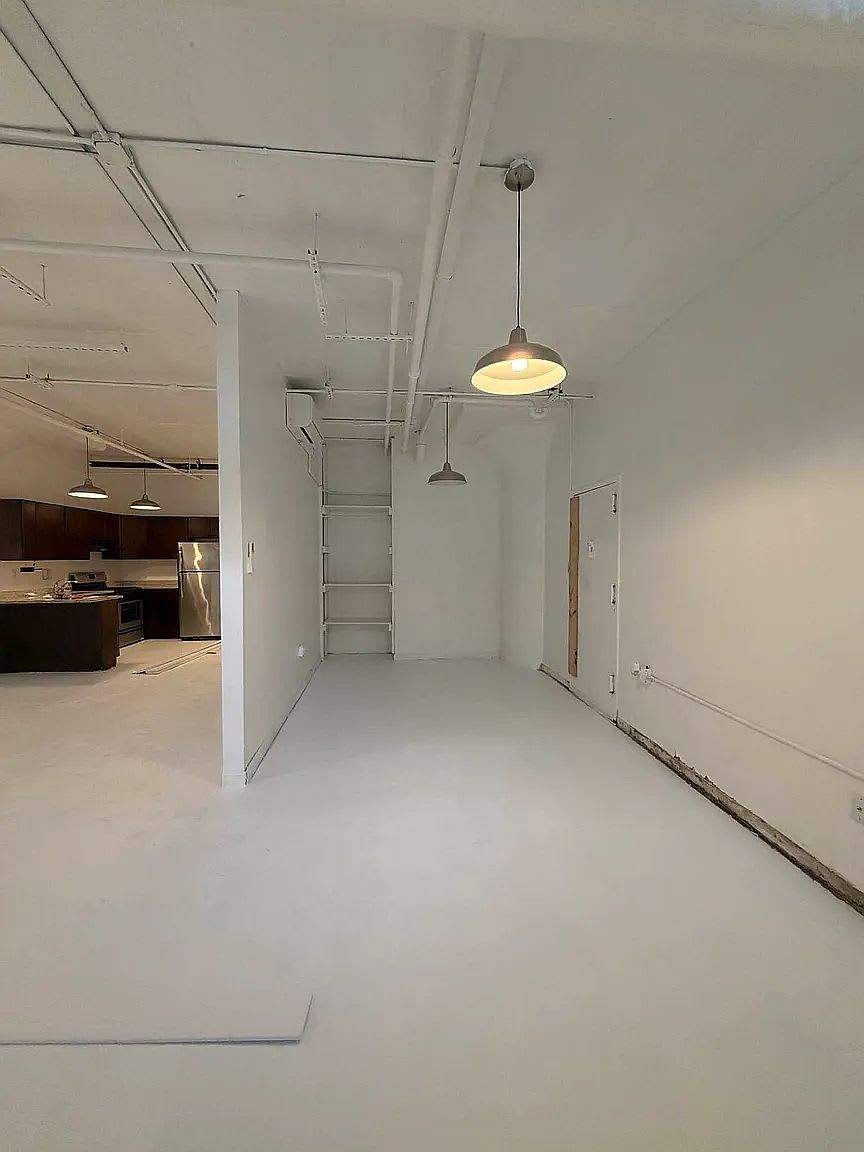 315 Berry St Apt 6 – photo 4