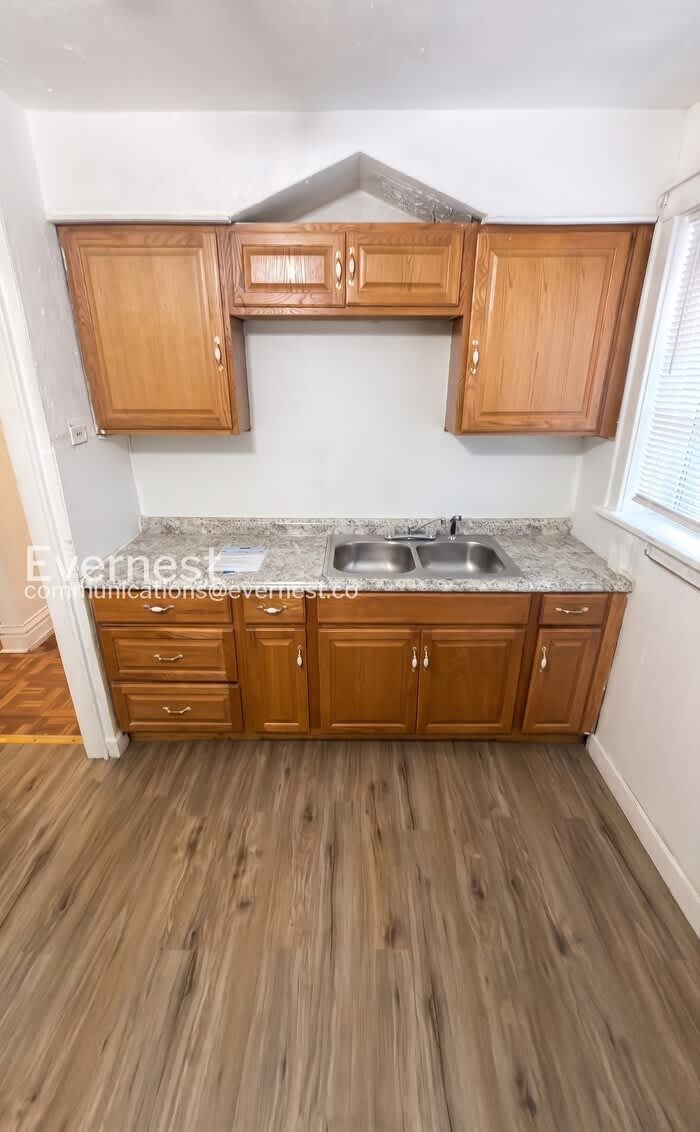 4847 Calvin Avenue – photo 4