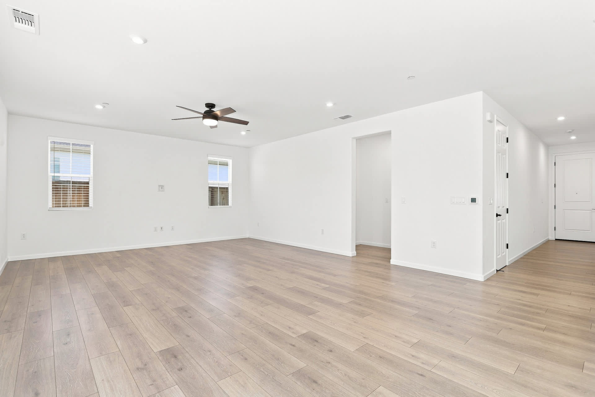 516 Silver Cloud Ct – photo 2