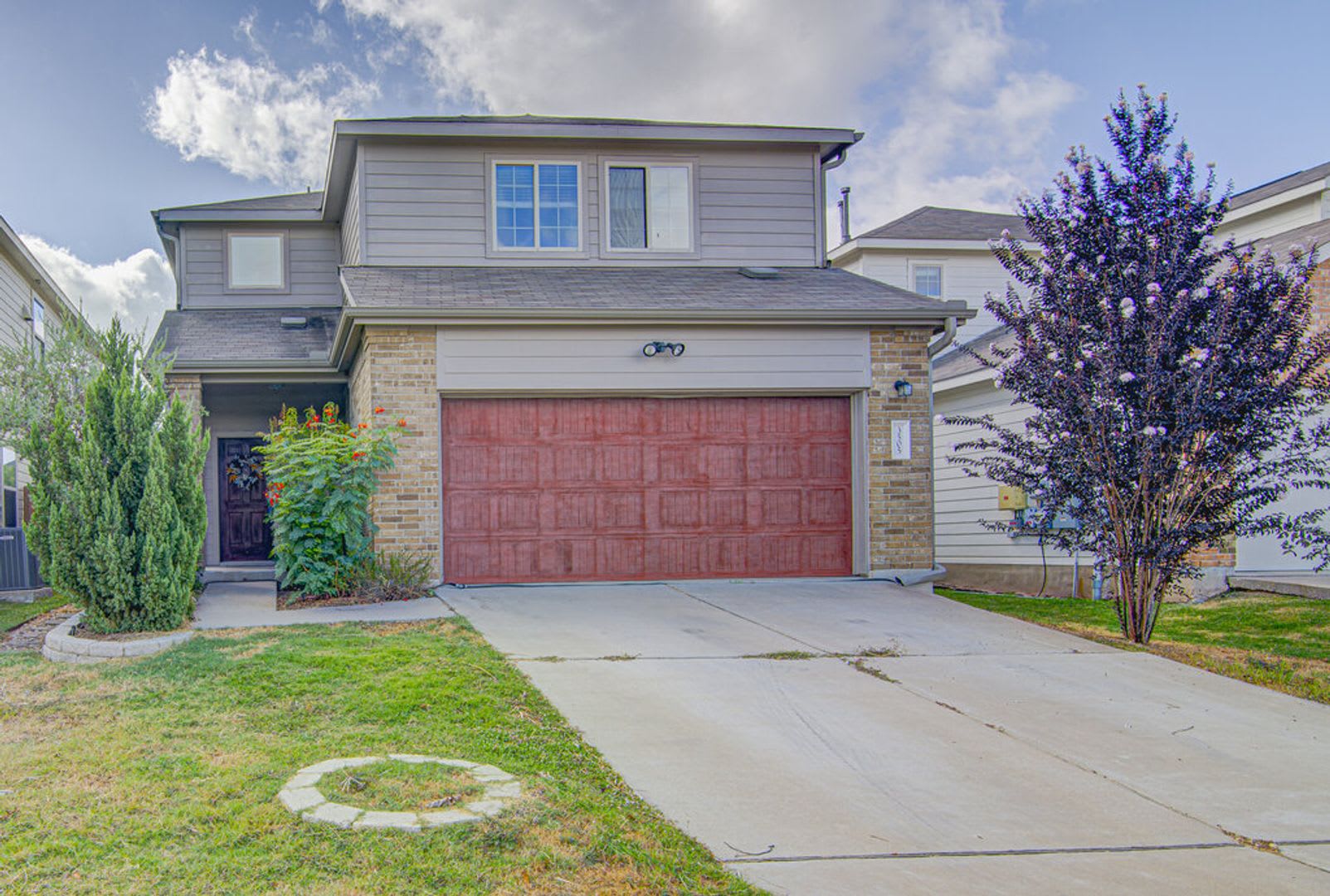 Beautiful 3-Bedroom Home with Bonus Game Room Near Downtown & Airport! – photo 2