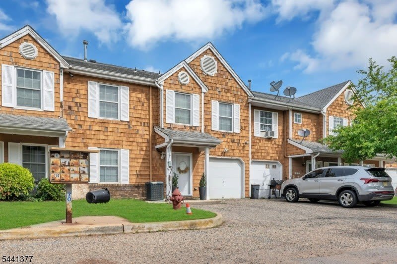 19 Delavan Ct – photo 2