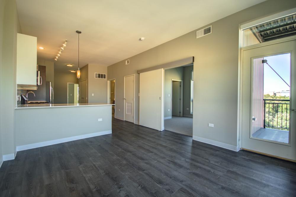 851 W Grand Ave – photo 1