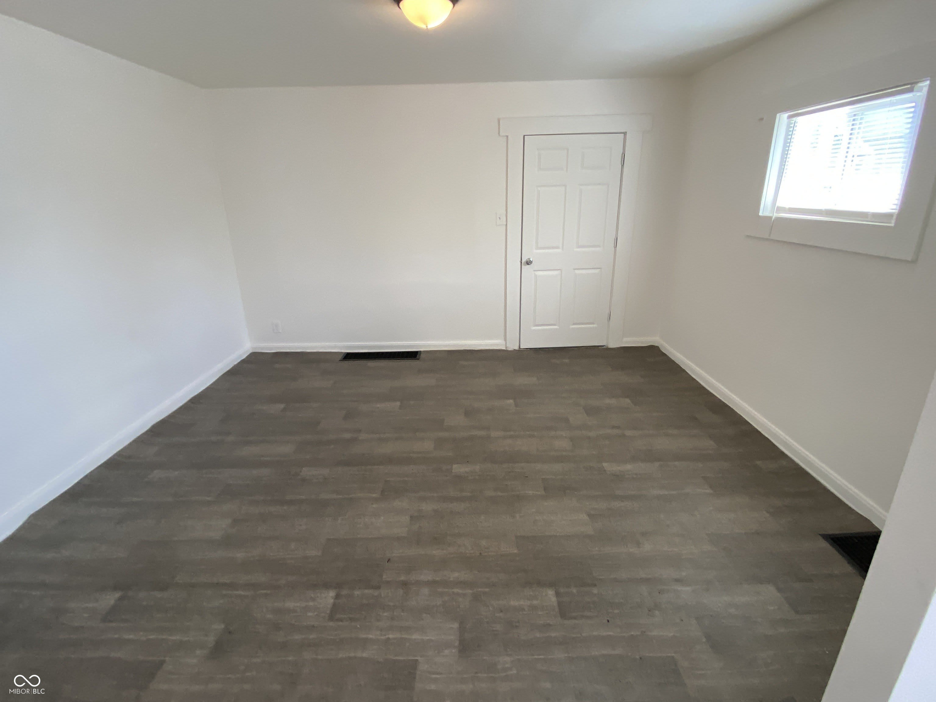 318 N Sherman Drive – photo 3