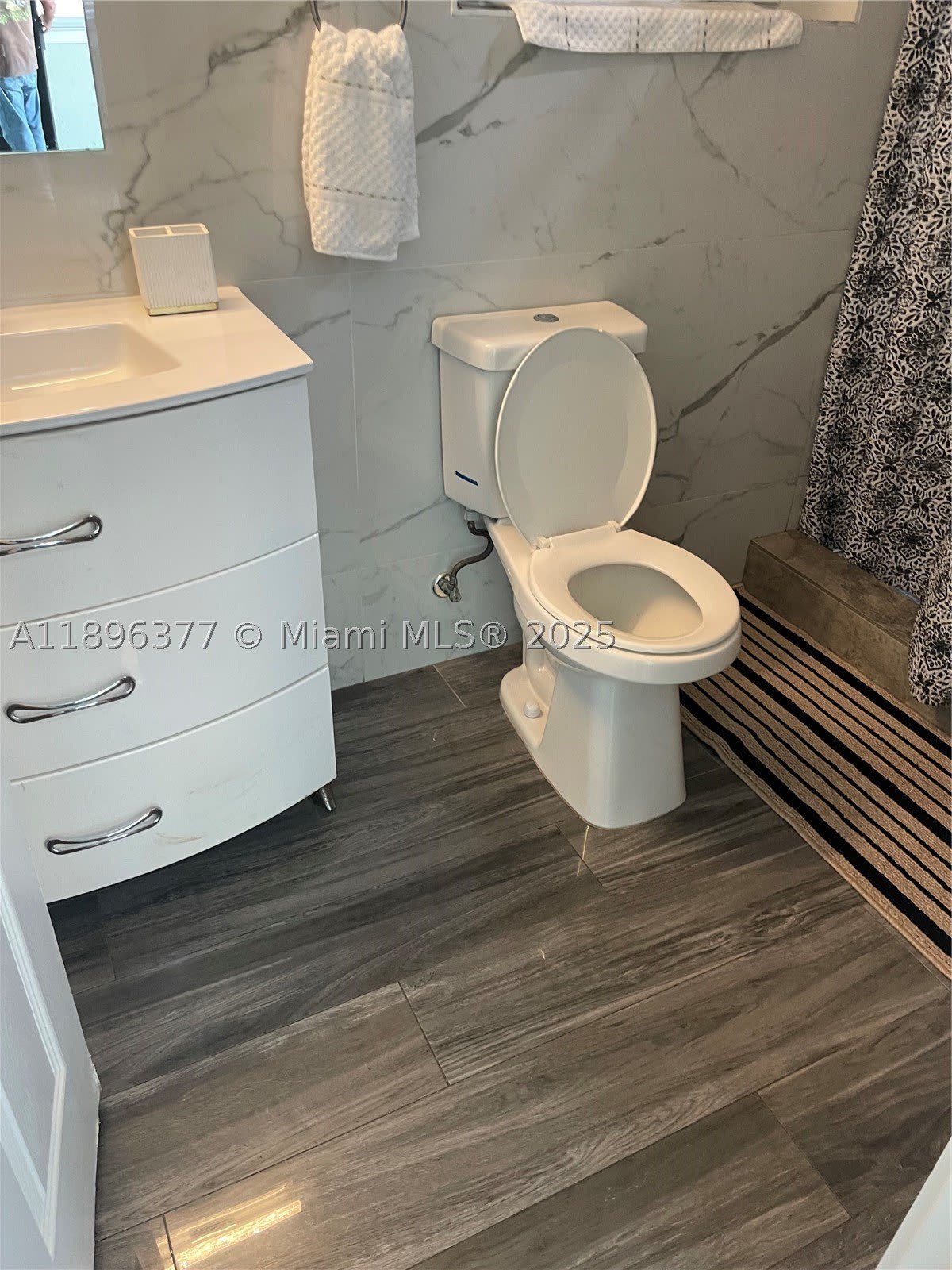 240 Ne 27Th St – photo 3