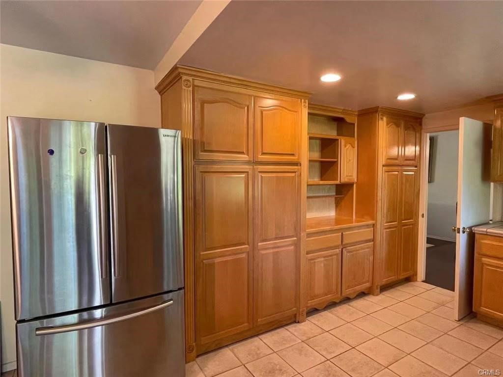 1420 Kensington Drive – photo 3