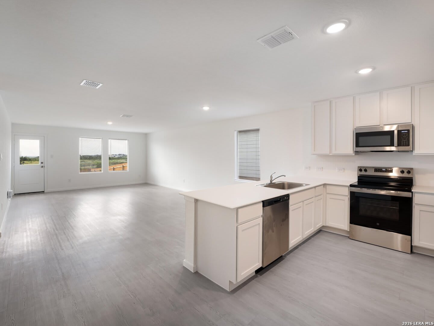3234 GILBERT GDN – photo 4