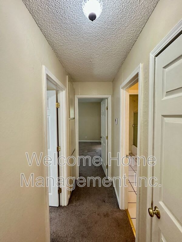 2225 Hillsborough Ct – photo 4