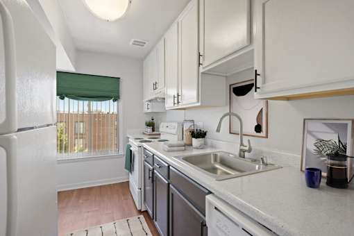 Washington Apartments – photo 2