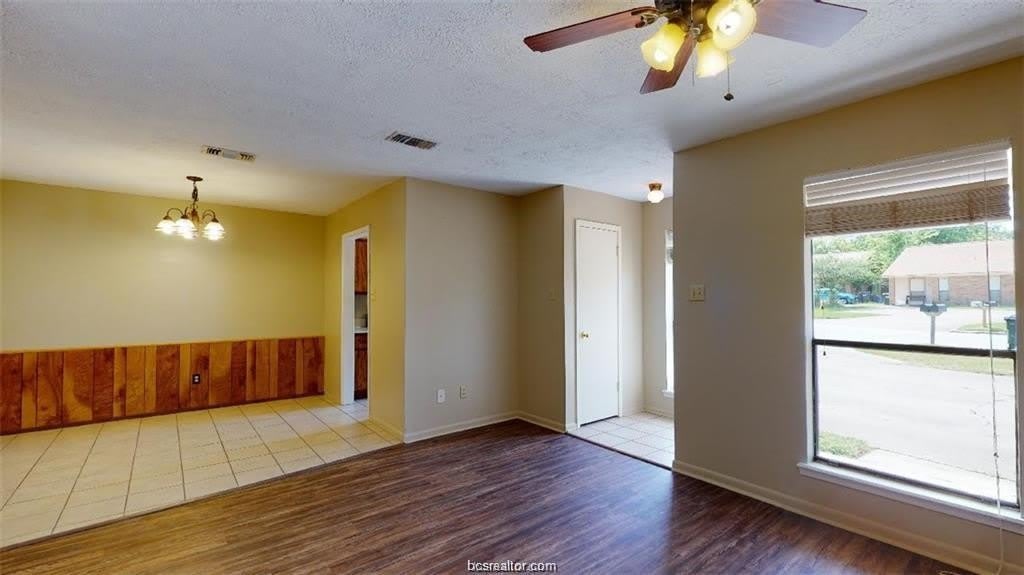 1411 Gramma Ct – photo 2