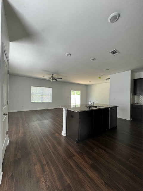 240 Chelsea Park Road – photo 5