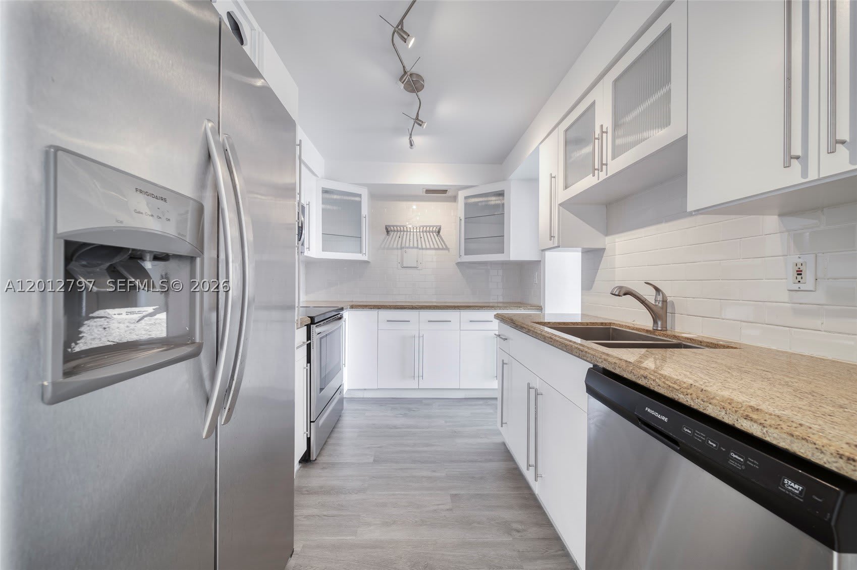 7933 West Dr – photo 4