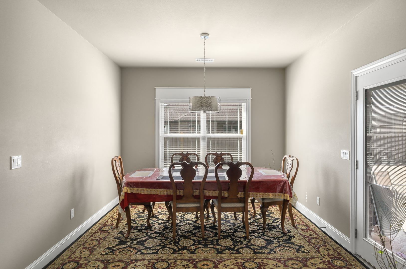 4 Bed 3 Bath Home Perfect for Entertaining – photo 4