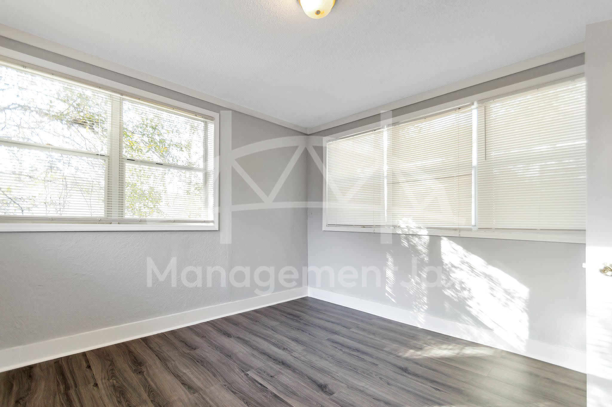 1842 West 26th Street – photo 5