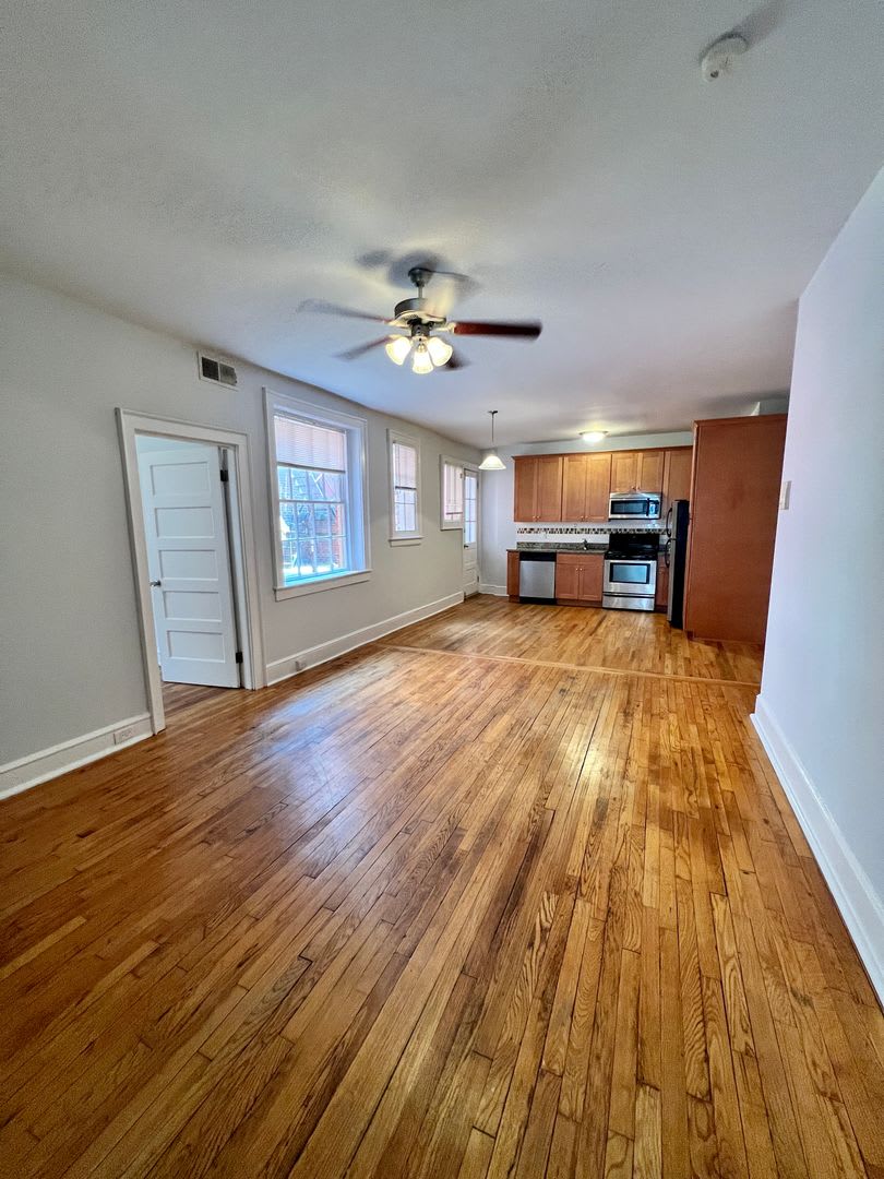 1107 W Grace St – photo 1