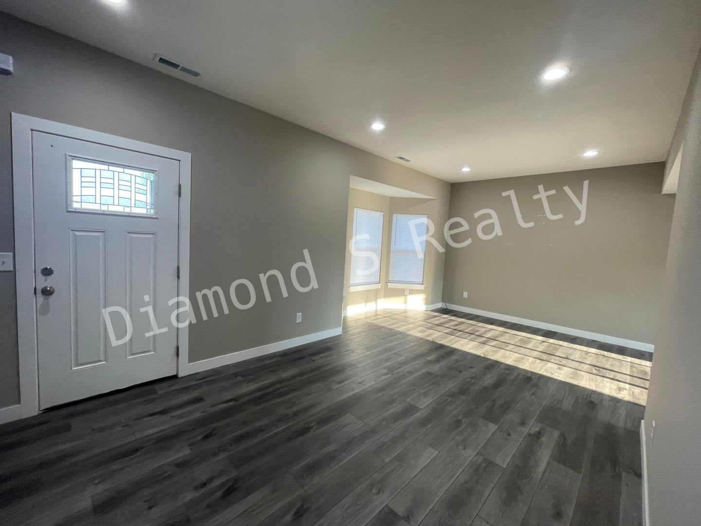 Ozark Home Available Early September – photo 2