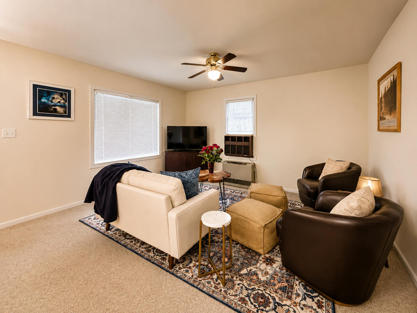 Charming Downtown Historic Fully Furnished Rental – photo 2