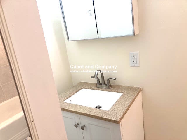 295 Newbury St – photo 4