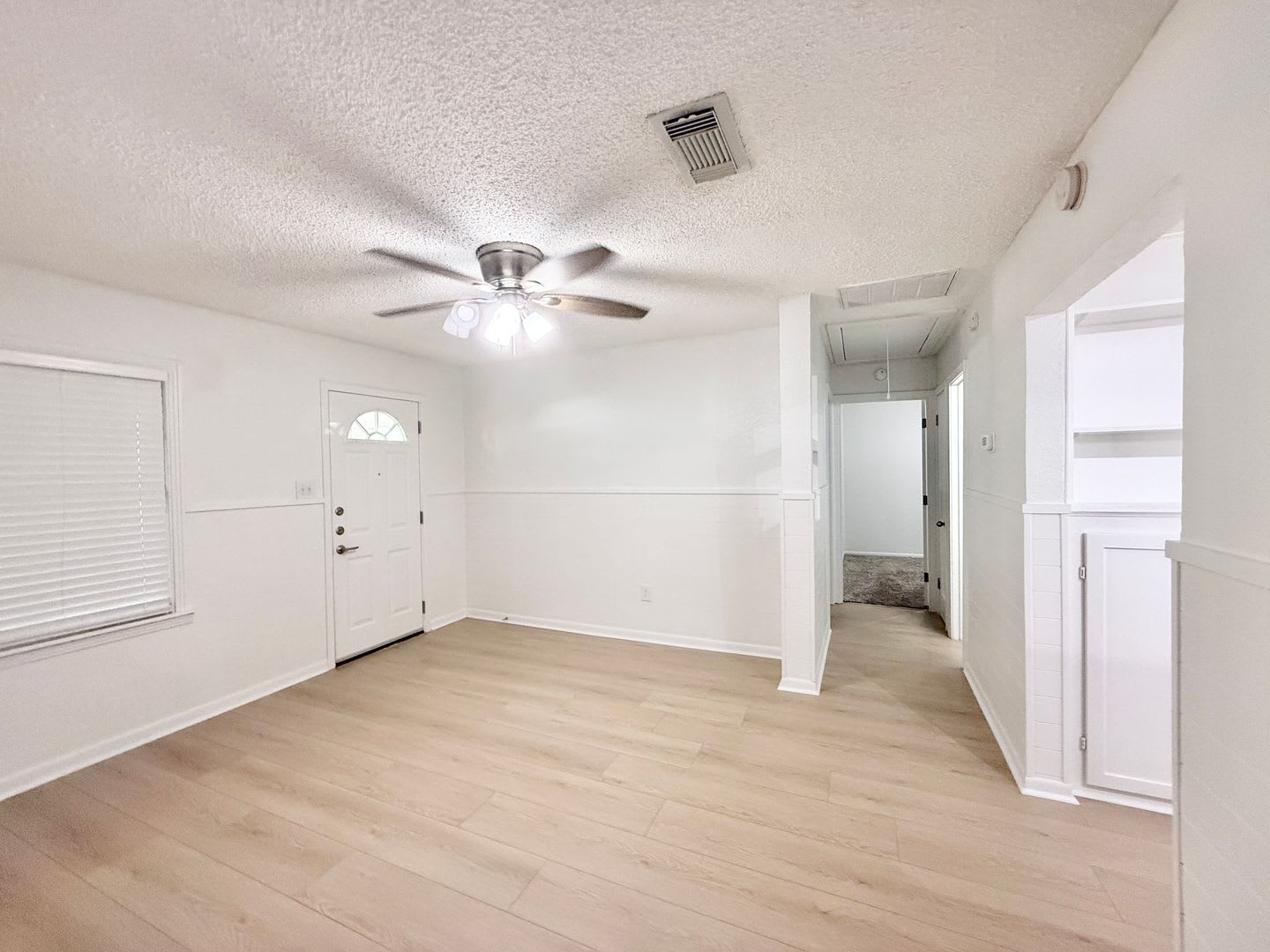 Adorable 2 1 1 Cottage In Angleton – photo 5