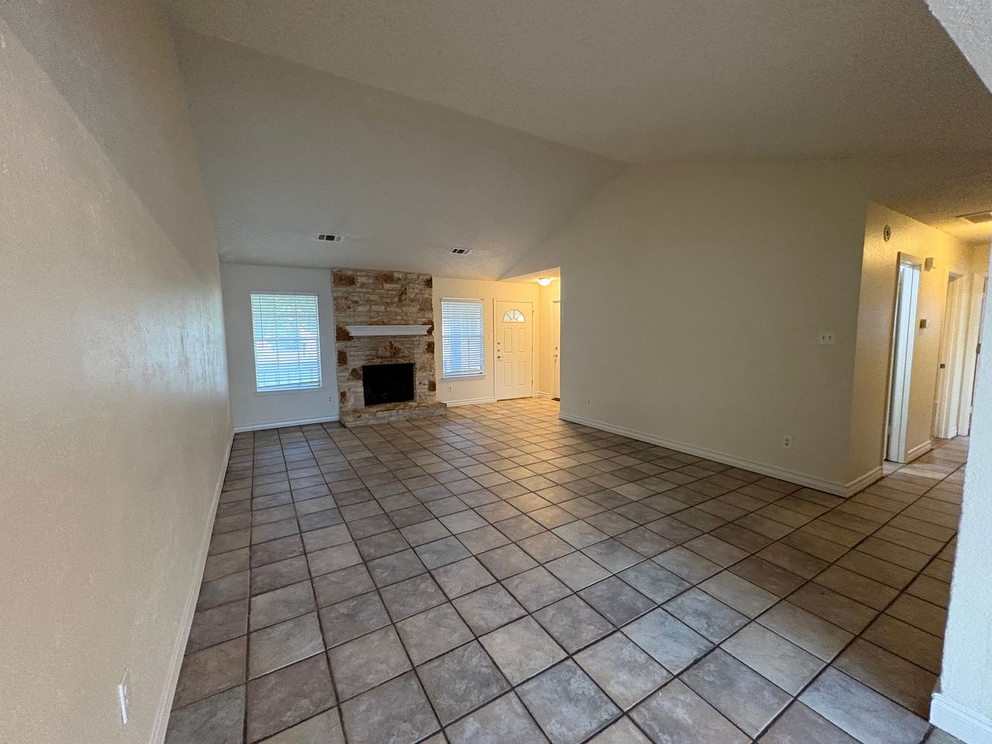 Great home in North Austin – photo 5