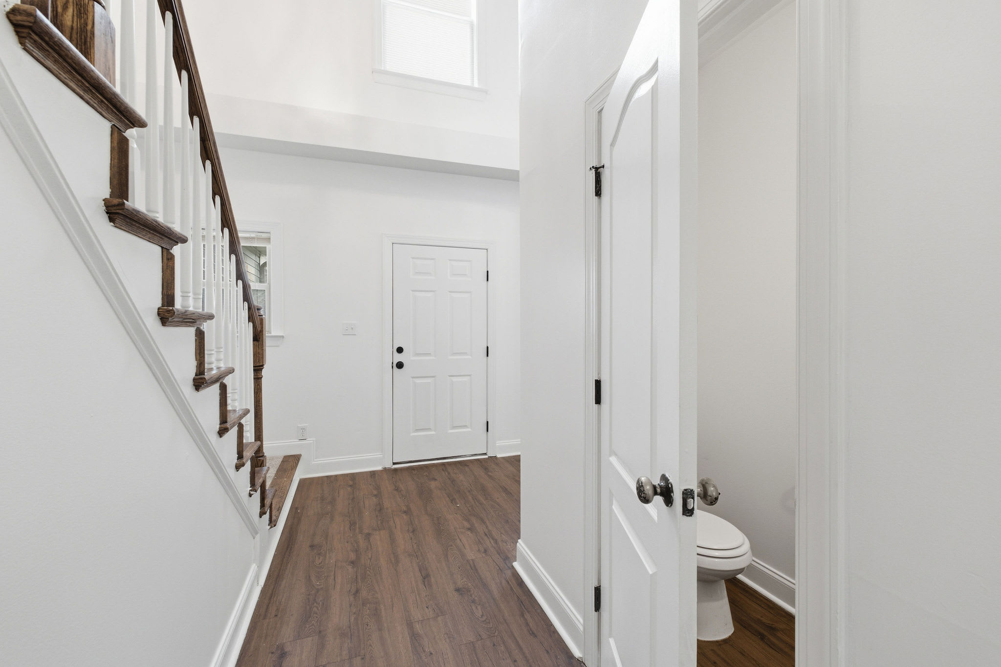 8017 Battle Street – photo 3