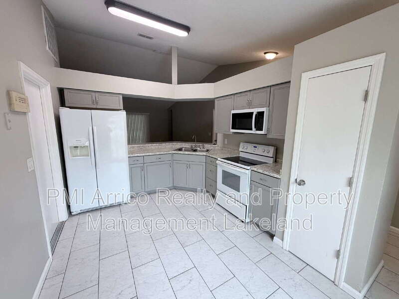 3670 Country Lane – photo 5