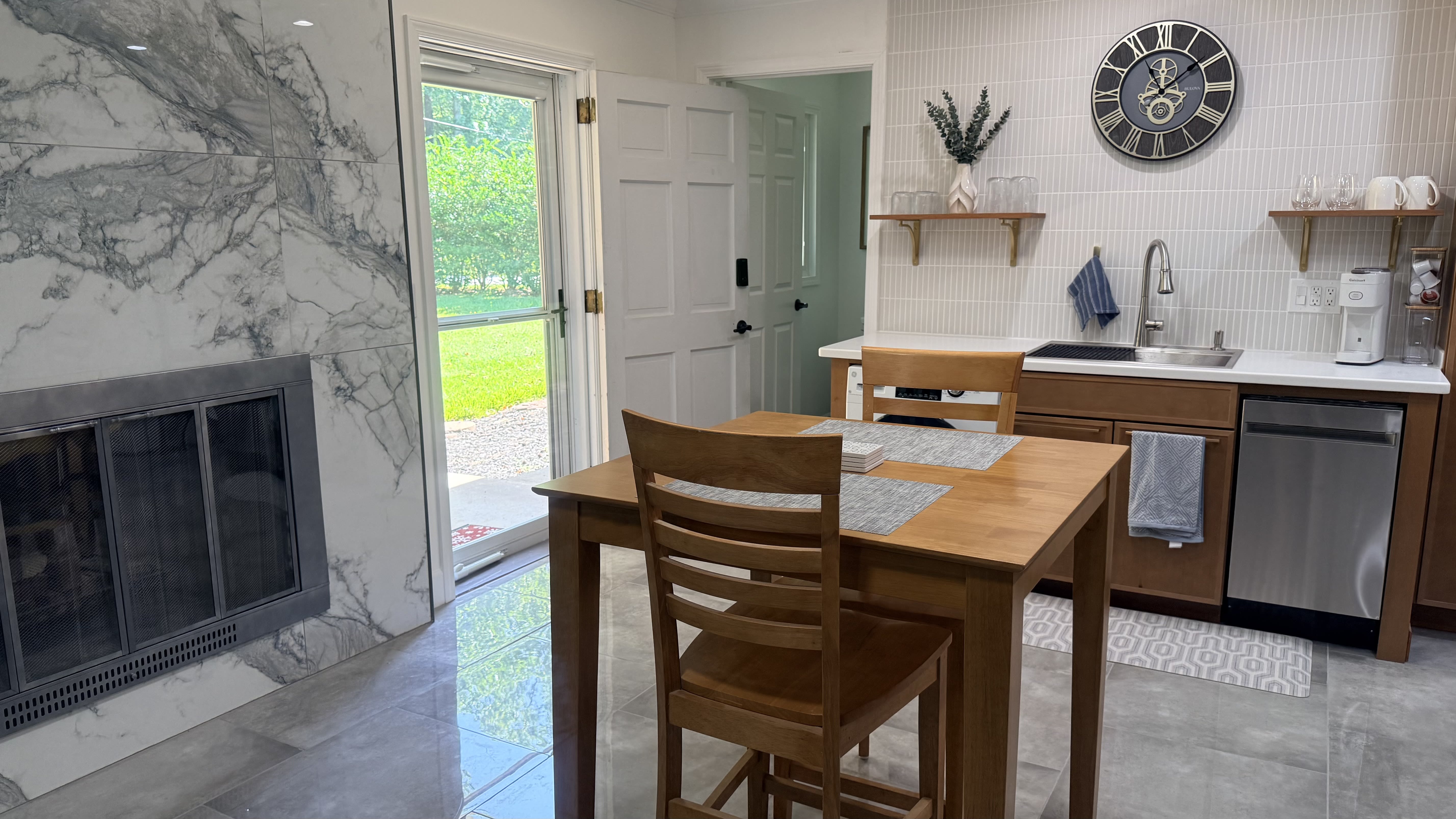 607 North Almond Drive – photo 2