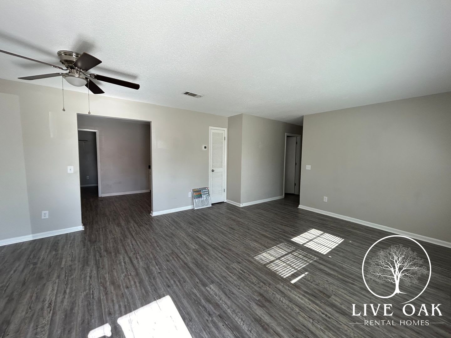 MOVE IN SPECIAL: $500 OFF 1ST MONTH'S RENT!** – photo 3