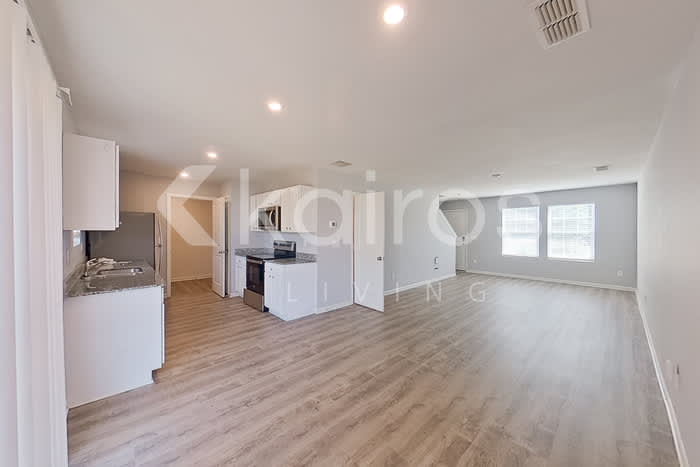 2826 Jordan Avenue – photo 5