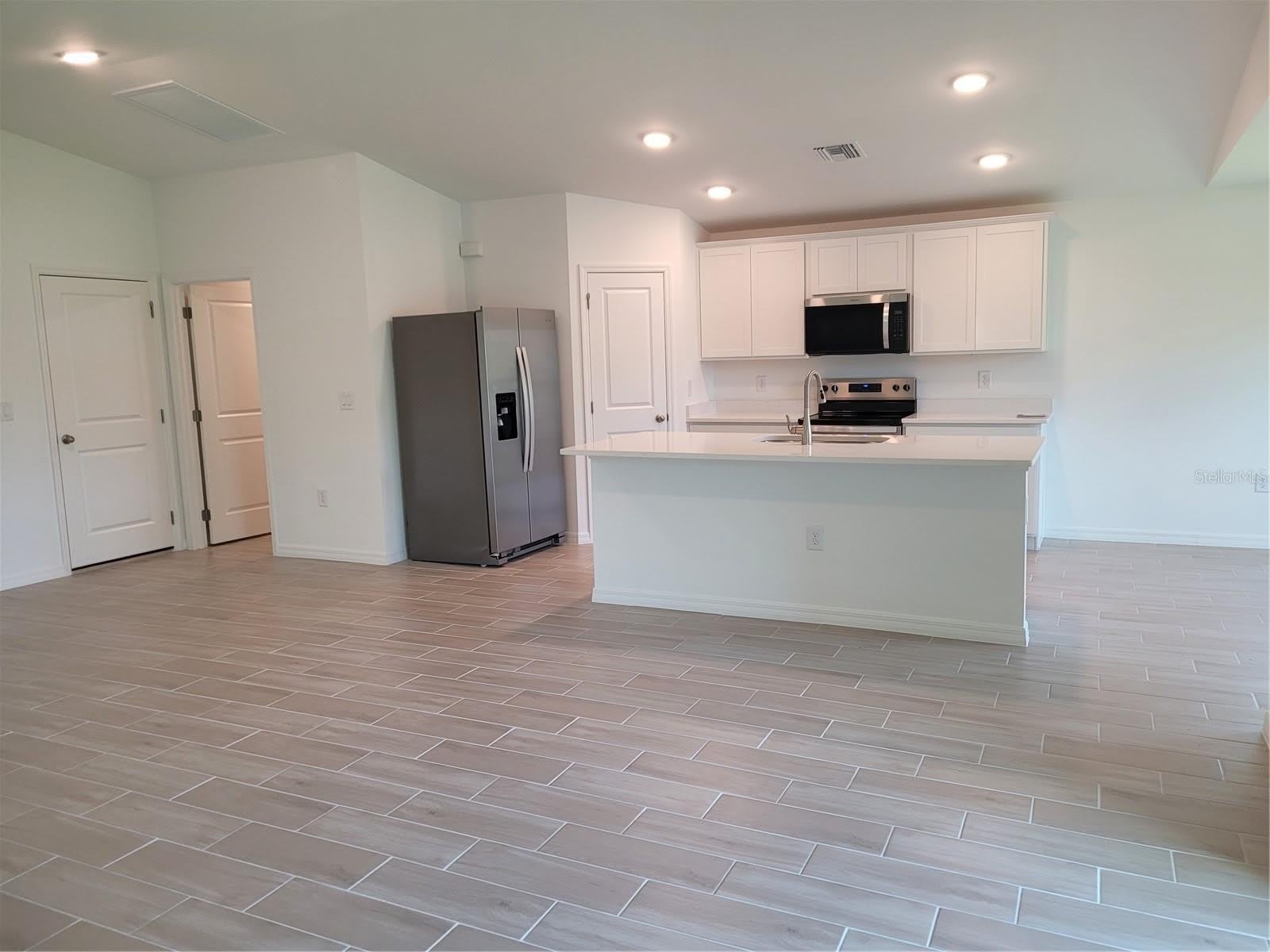 11383 BAGGOT Avenue – photo 5