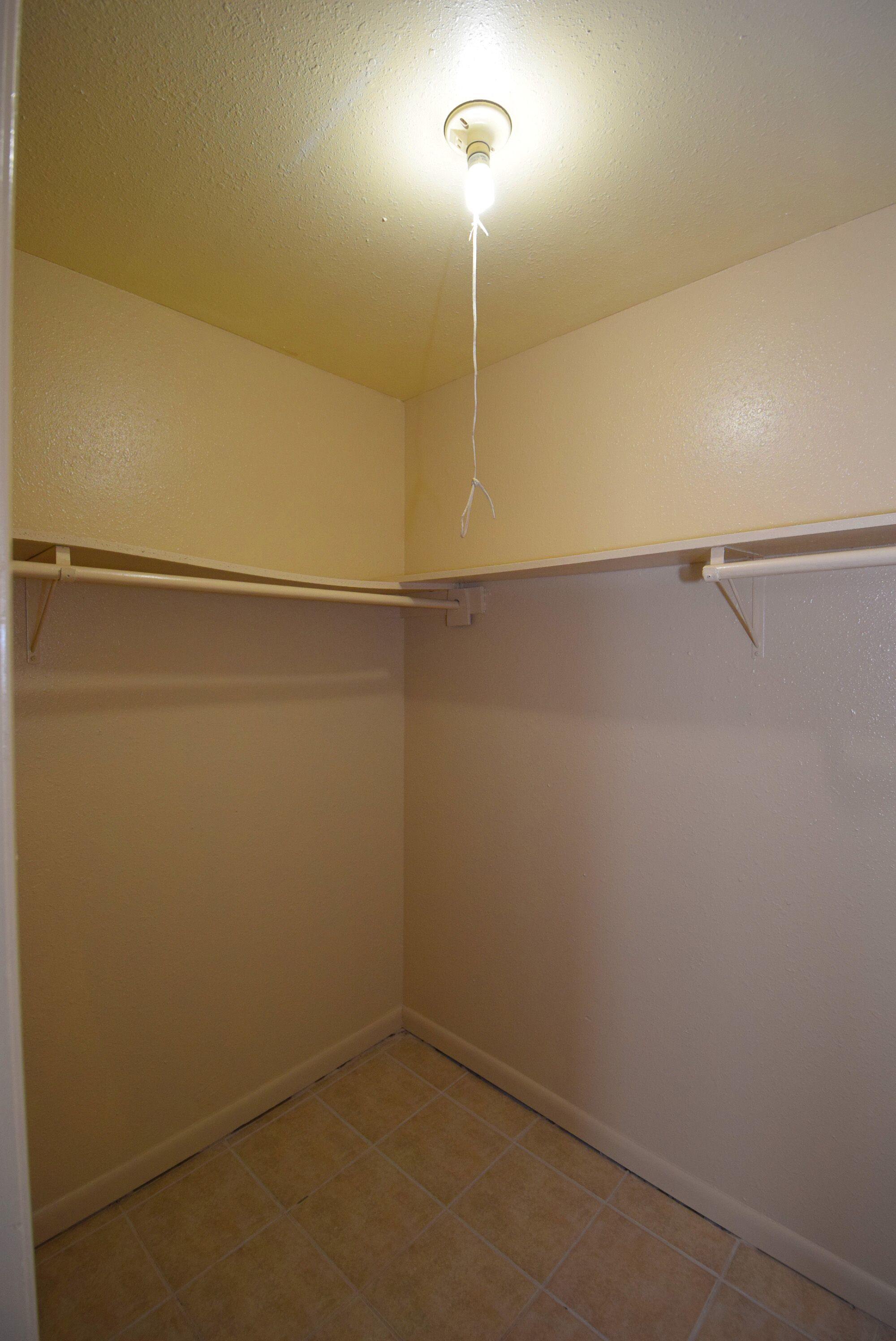 2733 Waldron Rd – photo 2