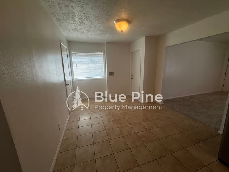 301 East 18th Street – photo 4