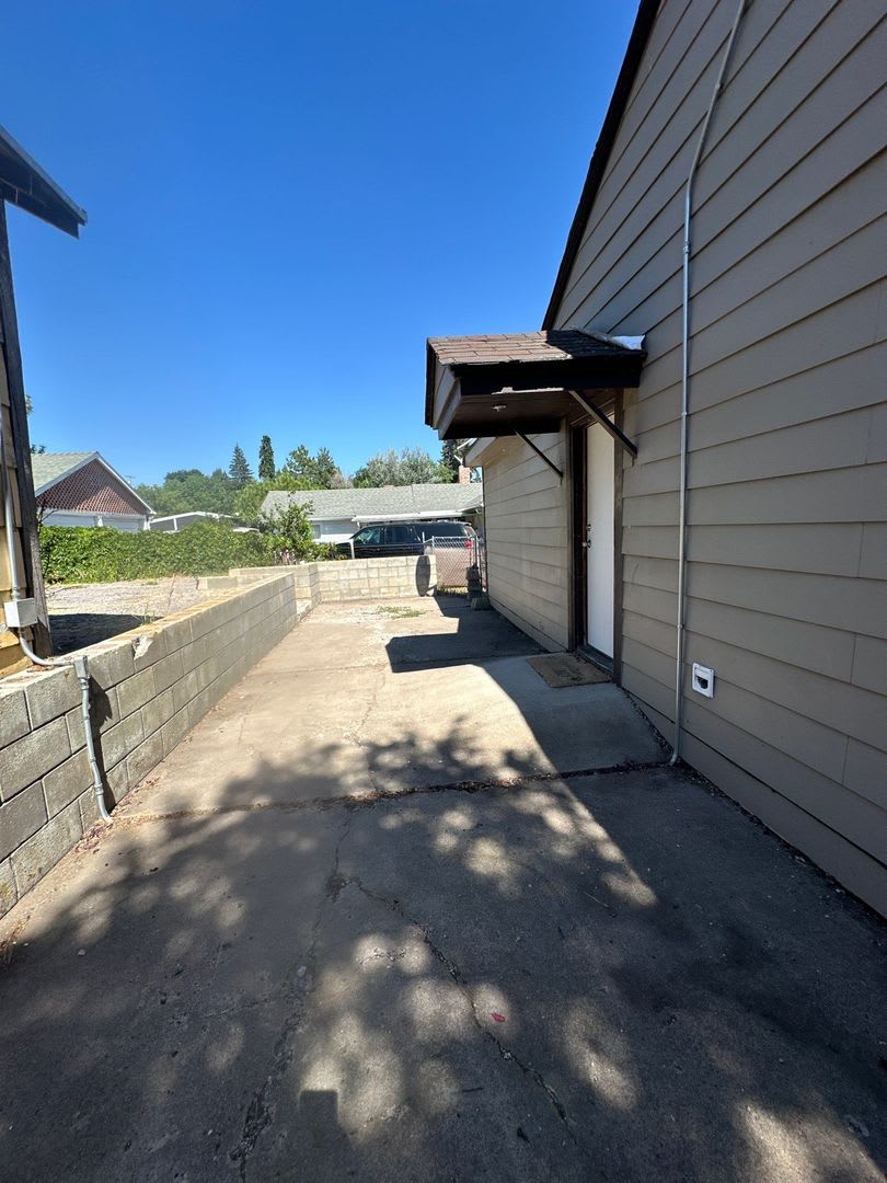 243 Nevada Ave – photo 5