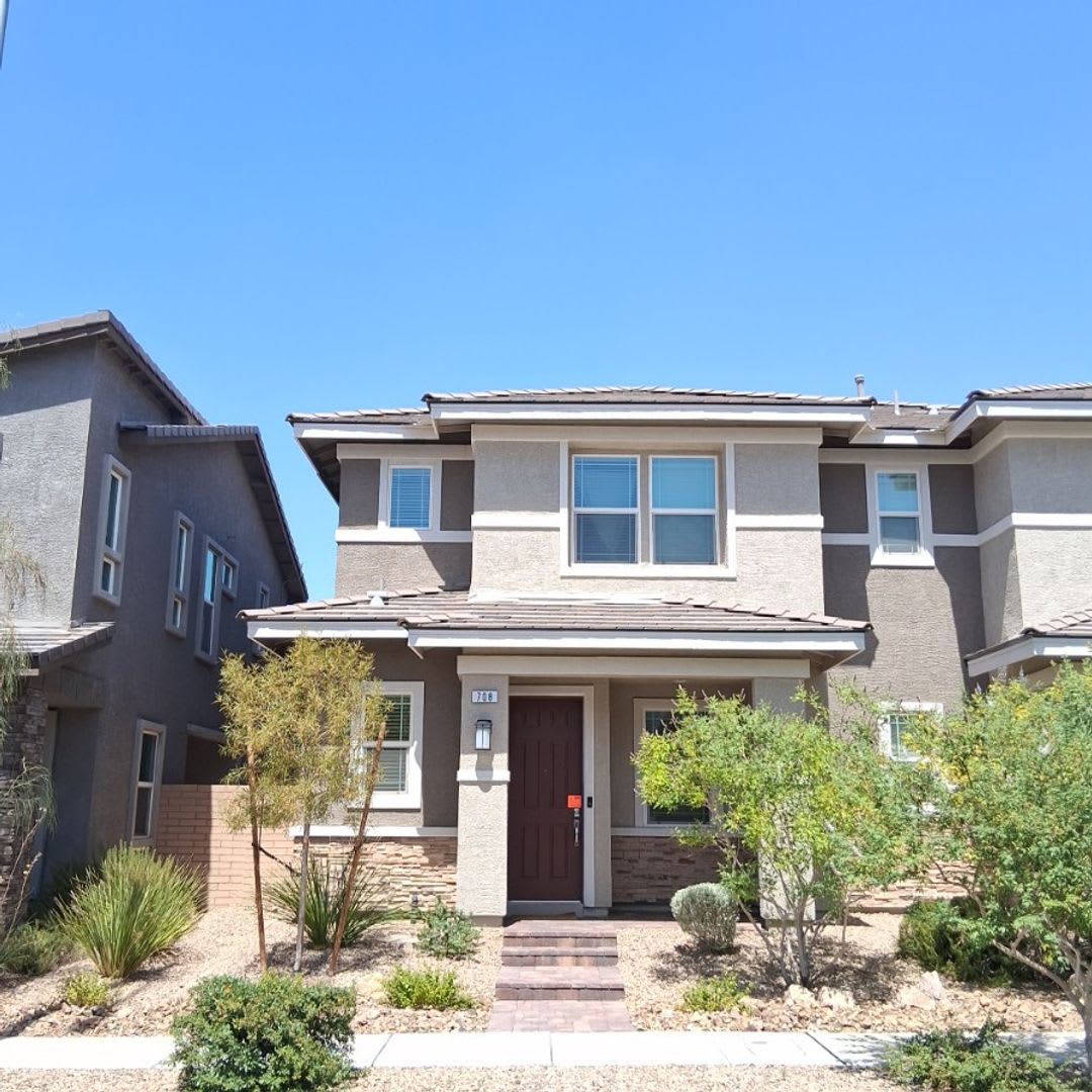 Modern Cadence Townhome with Designer Finishes & Exceptional Community Amenities! – photo 1