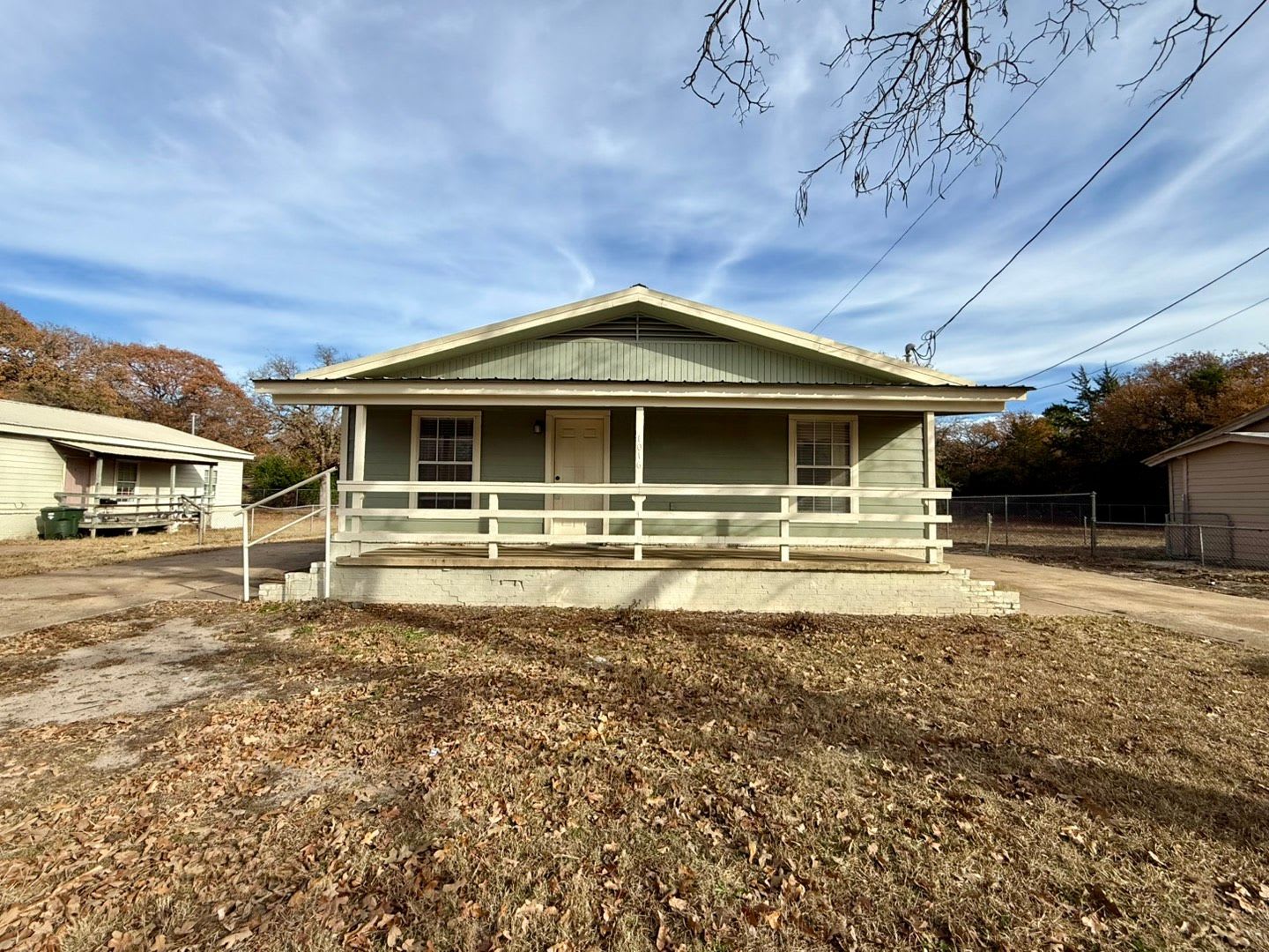 Tour Today! Adorable 2 Bedroom 1 Bath Home in West Tyler! – photo 1