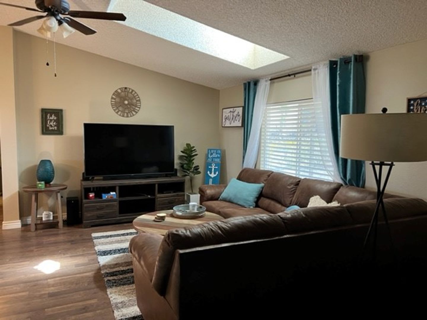 3 Bedroom Fully Furnished Winter Vacation Rental With View Utilities Included – photo 4