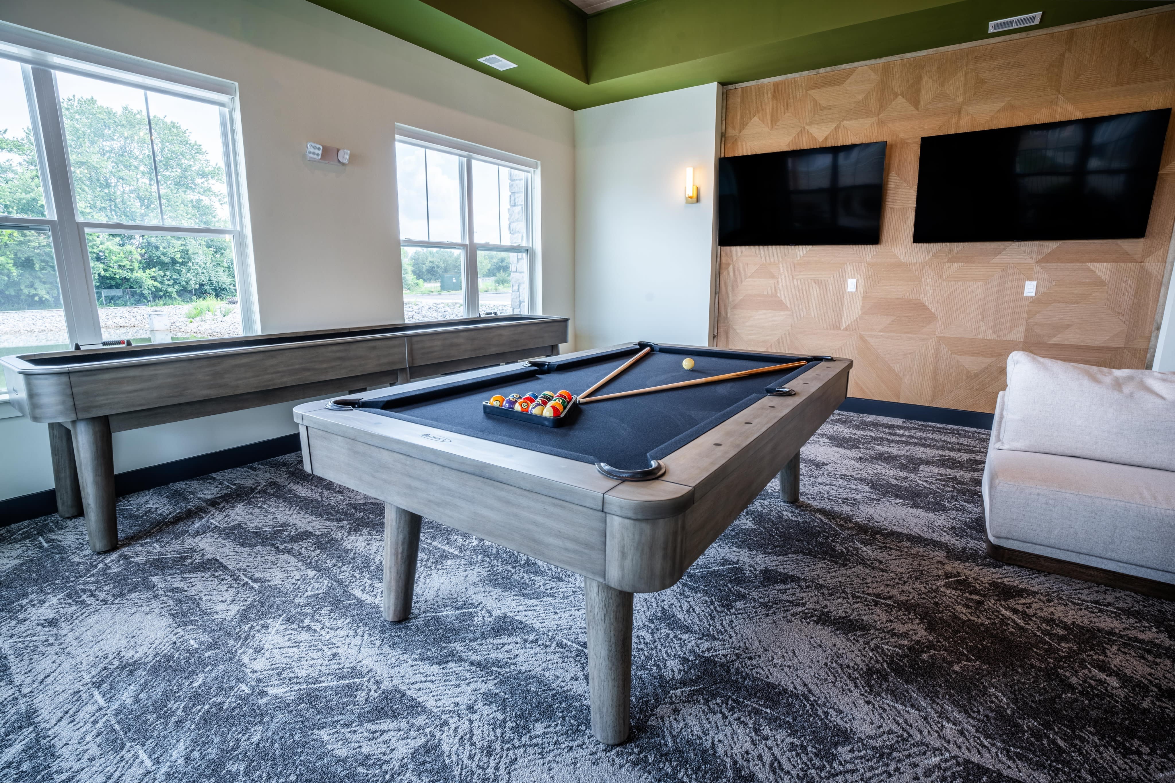 Maverick Modern Apartments – photo 4