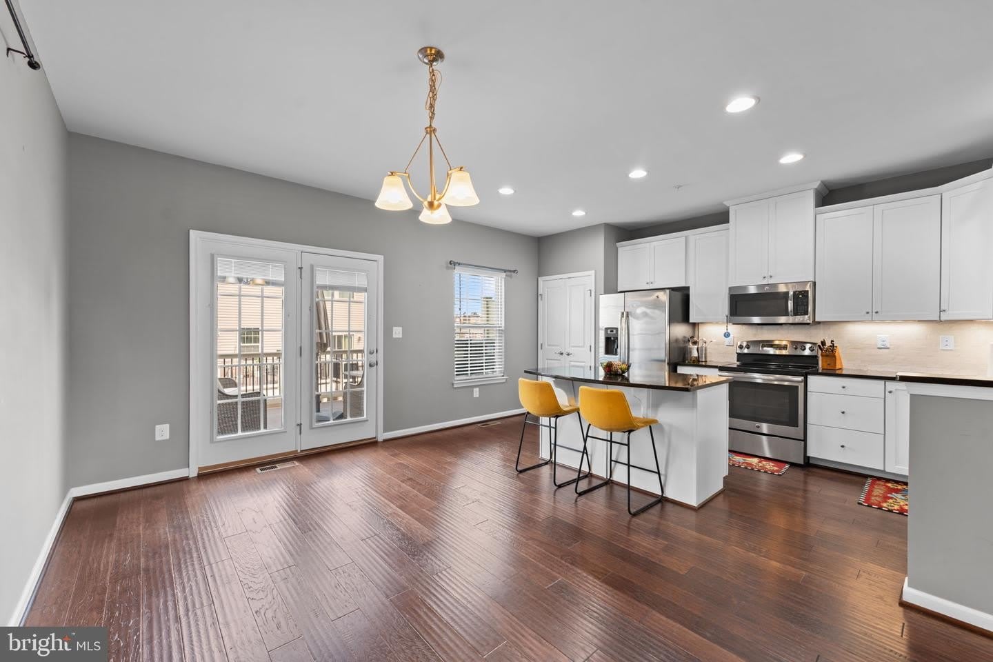 4662 HUDSON ST – photo 3