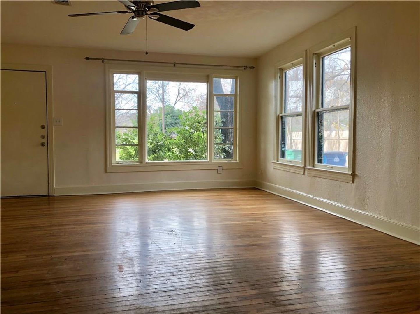Welcome to your new home at our charming property! – photo 5