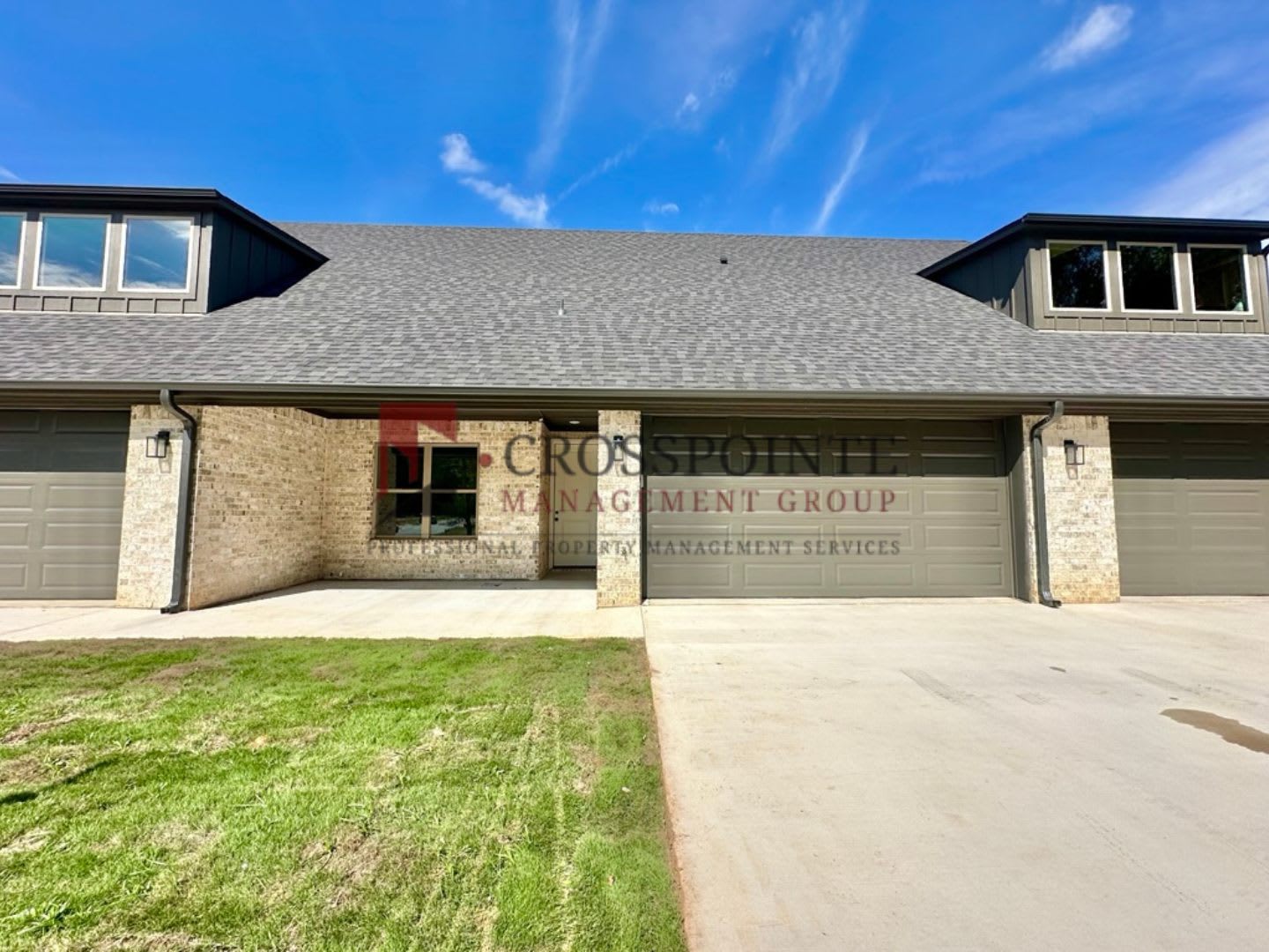 Tour Today! New Construction 2 Bed 2 Bath Triplex! – photo 3