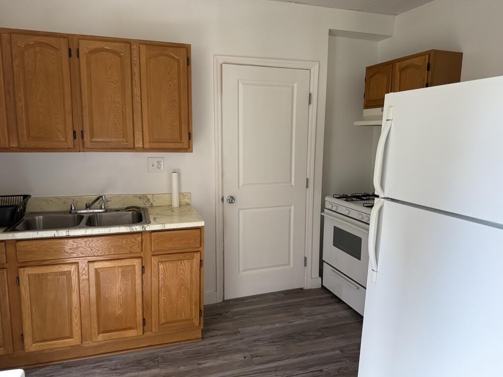 308 4Th St – photo 4